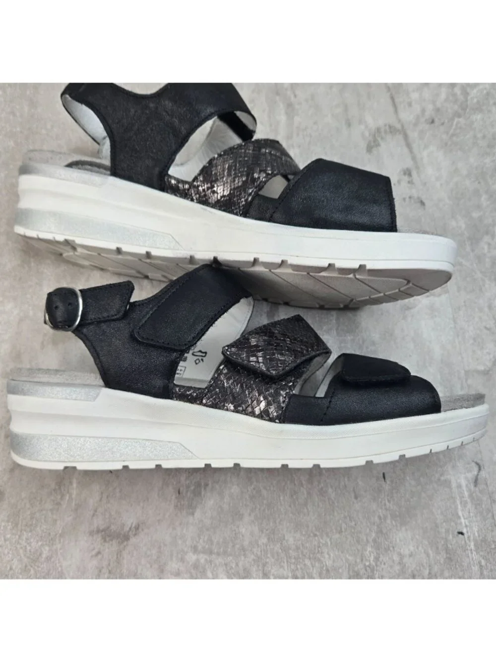 Waldlaufer Comfort Platform Sandals Size 9.5 Black Leather Walking Strappy Wedge